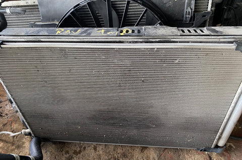 Condensador/Radiador/Abanico (Fan Assembly) Toyota Rav4 19-21