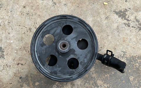 Bomba de power steering Ford Focus  06-09