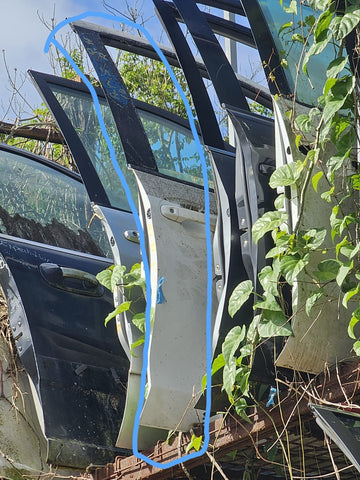 Puerta delantera der Toyota Yaris Hb 07-11