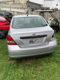 Auto Nissan Versa 2011