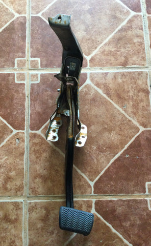 Pedal de Freno Toyota Corolla 19-24