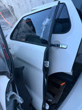 Puerta izq trasera Ford Explorer blanca 11-19