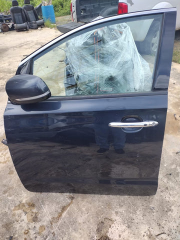 Puerta Izq Del Kia Sedona 15-21