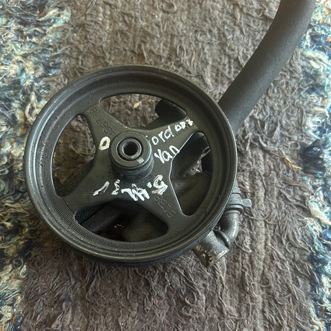 Bomba de power steering Ford Van 97-11