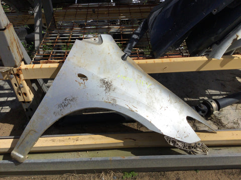 Guardalodo (Fender) Der Mazda MPV 04-06