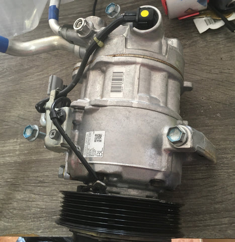 Compresor Mitsubishi Outlander 22-23