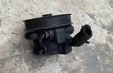 Bomba de power steering Ford Focus  06-09