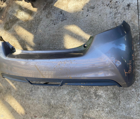 Bumper Trasero Toyota Yaris HB 15-17