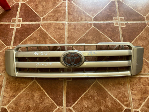 Parrilla Toyota Highlander 01-07