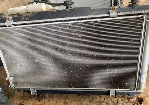 Condensador Toyota Camry 12-17