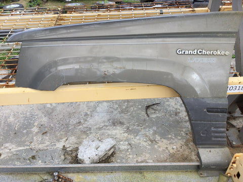 Guardalodo (Fender) Izq Jeep Grand Cherokee Laredo 93-98