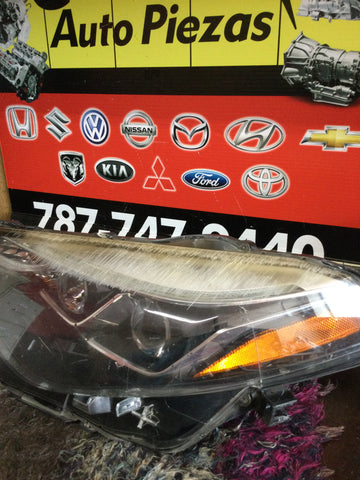 Foco Delantero izq Toyota Corolla SE/XLE/XSE 17-19