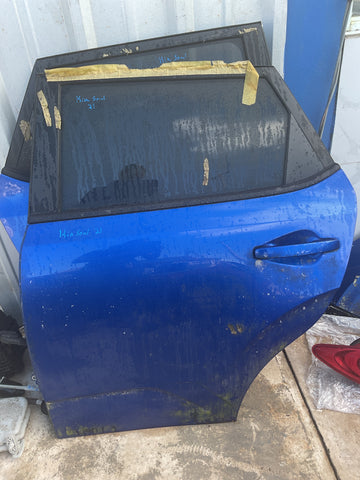 Puerta izq trasera Kia soul 20-25