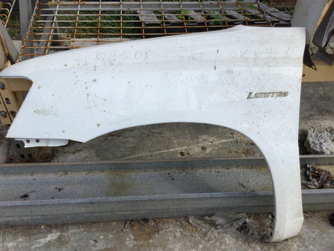 Guardalodo (Fender) Izq Toyota Highlander 01-07