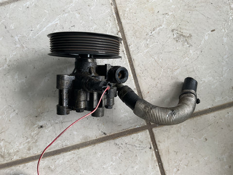 Bomba de power steering Toyota Sienna 06-10