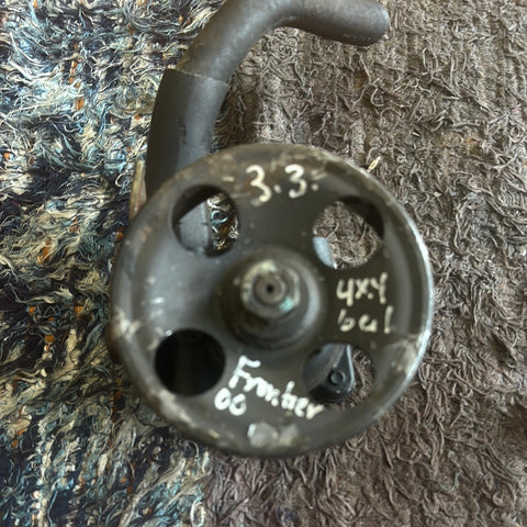 Bomba de power steering Nissan Frontier 00-04