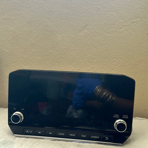 Radio Mitsubishi Outlander 22-23