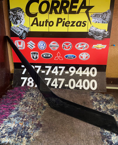 Moldura de Puerta Izq Del Mitsubishi Outlander 22-24