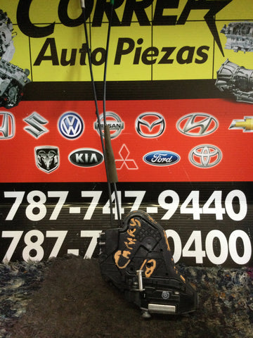 Cerradura de Puerta Izq Tras Toyota Camry 18-23
