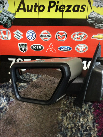 Retrovisor izq Ford F-150 21-23