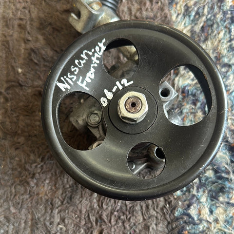Bomba de Power Steering Nissan Frontier 05-19