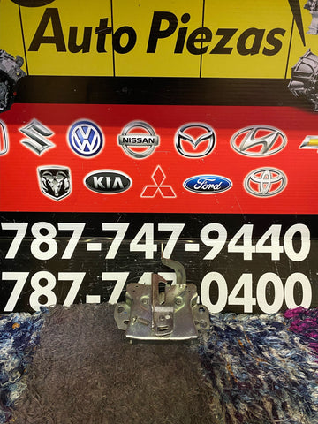 Cerradura de Bonete Mitsubishi Mirage HB 14-23