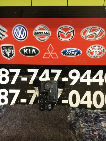 Cerradura de Baúl Dodge Challenger 08-18