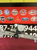 Maquinaria de Cristal Izq Del  Nissan Versa 22-23