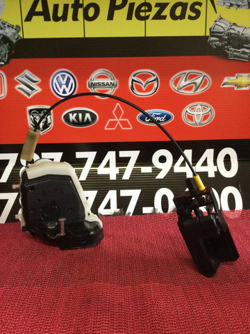 Cerradura Izq Tras Toyota Tacoma 05-12