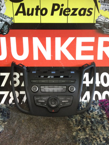 Careta de Radio Ford Escape 17-19