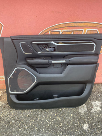 Paño de Puerta Der Del Dodge RAM 1500 19-22