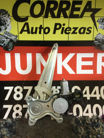 Maquinaria de Cristal Der Tras Toyota Yaris HB 12-17