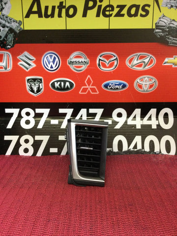 Accesorio Interior Izq Toyota Highlander 14-19