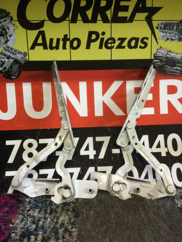 Goznes de Bonete Der/Izq Ford Transit Connect 14-21