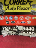 Maquinaria de Cristal Izq Del  Nissan Versa 22-23