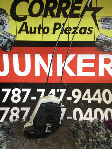 Cerradura Der Tras Toyota Yaris HB 12-17