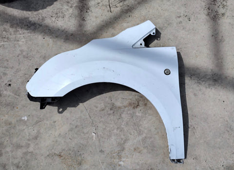 Guardalodo (Fender) Izq Ford Transit Connect 14-18