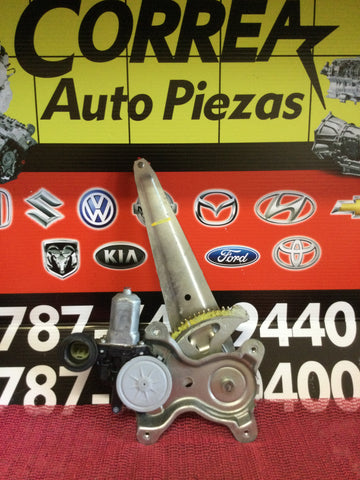 Maquinaria de Cristal Der Tras Toyota Rav4 06-12