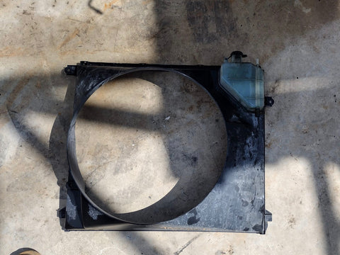 Soporte del Abanico Toyota Tacoma 05-15
