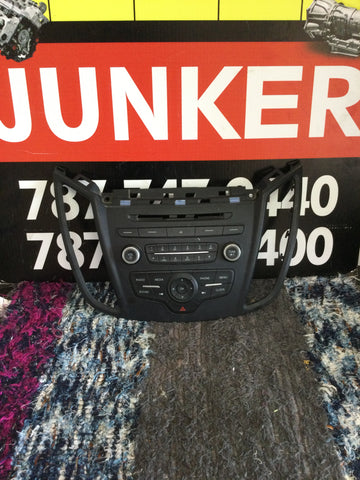 Careta Control de Radio Ford Focus 15-18