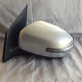 Retrovisor izq Mitsubishi Mirage G4/HB 14-25 con señal