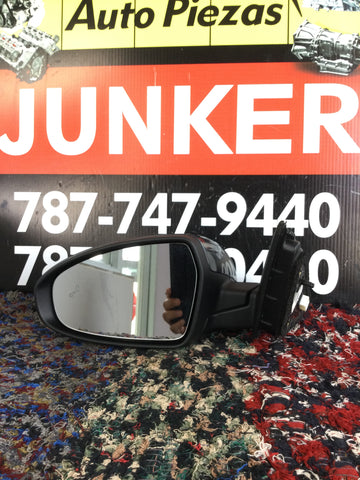 Retrovisor izq Kia Forte 19-23