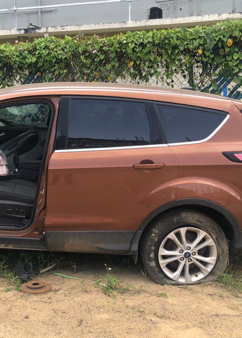 Puerta Izq Trasera Ford Escape 13-19