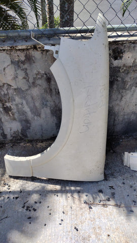 Guardalodo Izq. Ford Expedition 2006