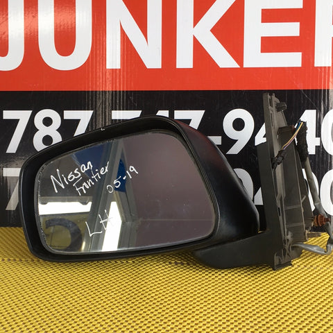 Retrovisor izq Nissan Frontier 05-19