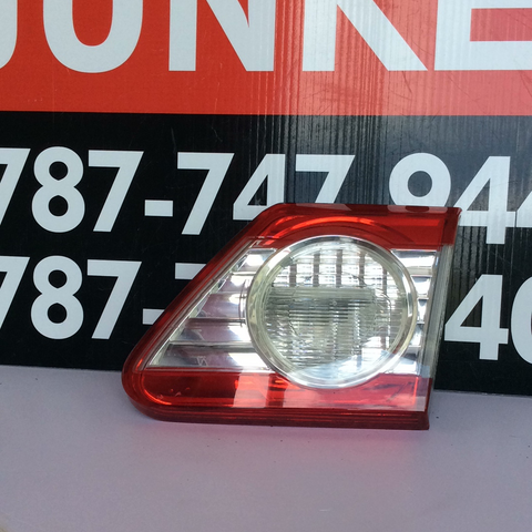 Foco Trasero de baúl der Toyota Corolla Sedan 11-13