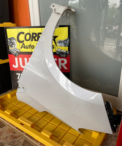 Guardalodo Izq. Mitsubishi Mirage G4 21-22