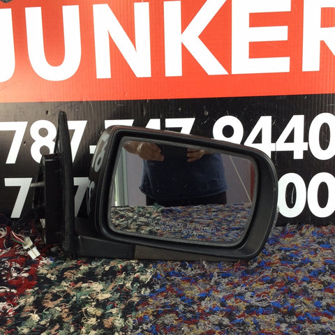 Retrovisor der Kia Borrego 09-11