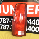 Foco Trasero izq Chevrolet Blazer/TH/GMC/CK/Suban/Yukon/Sierra/Escld 88-02
