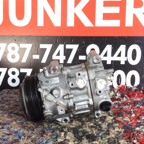 Compresor Toyota Highlander 20-21